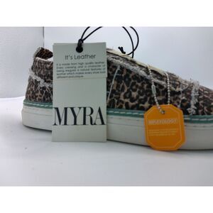 Myra Women’s Leopard Print Leather Sneakers Reflexology Shoes Teal Trim Size 8